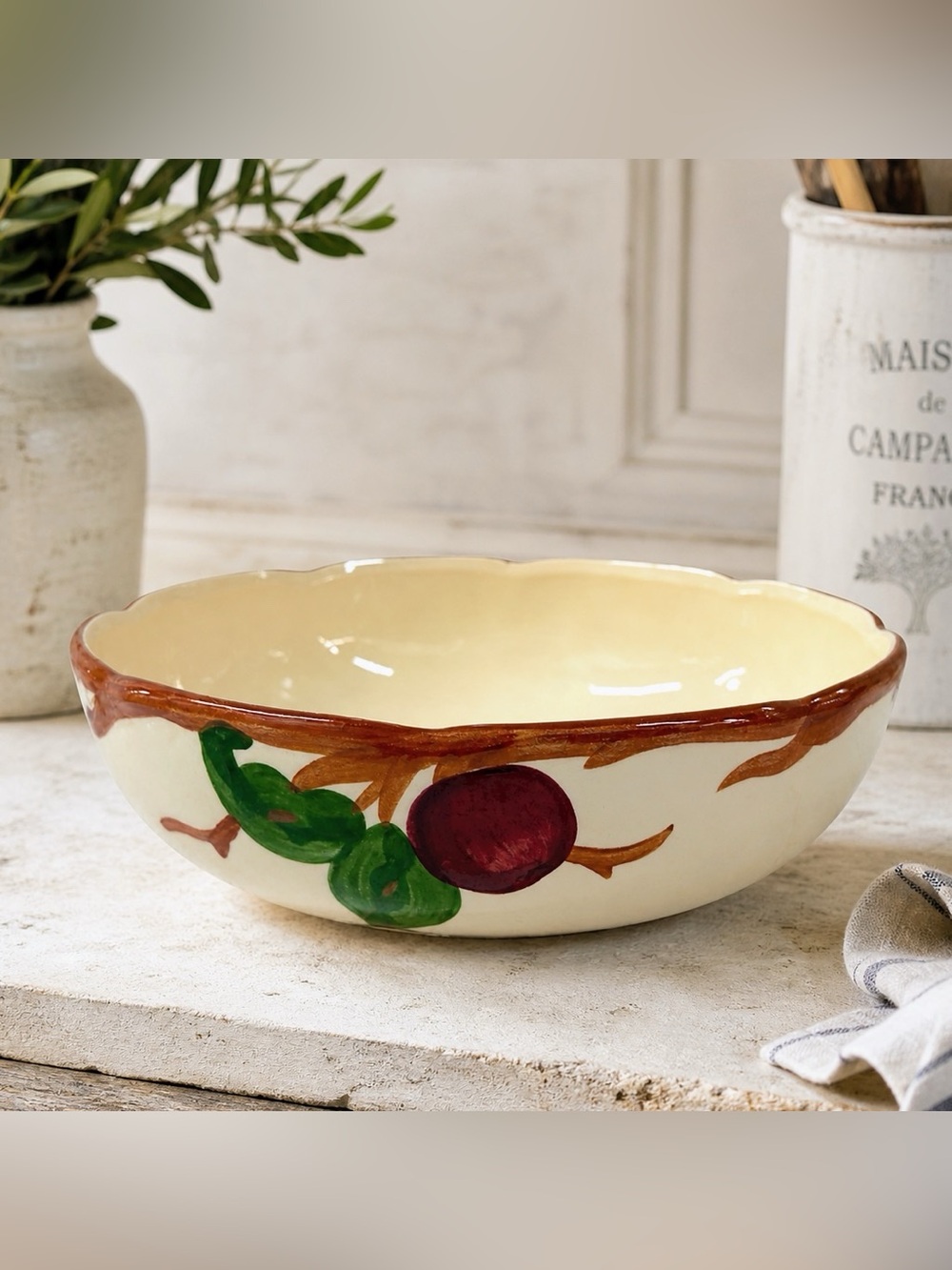 Franciscan Apple 9” Serving Bowl USA Hand Painted Vintage Farmhouse Kitchen
